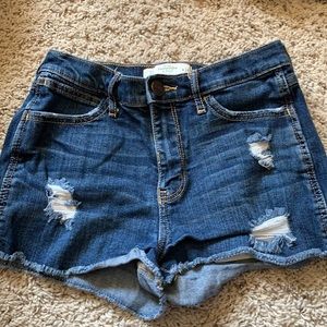 Women’s Abercrombie & Fitch jean shorts sz 24